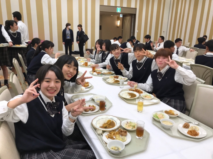 東京
