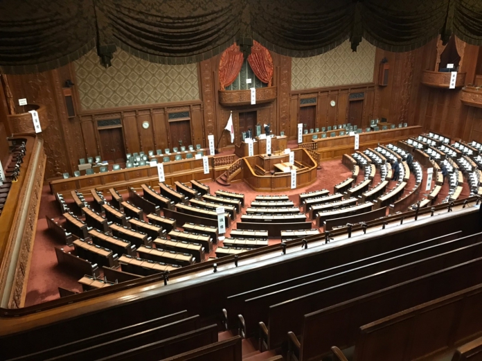 東京
