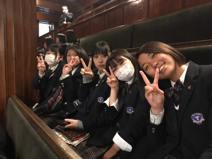 東京
